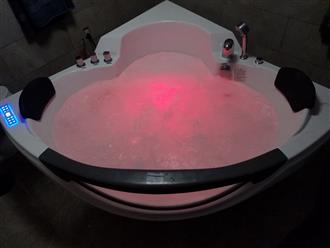 Corner  Whirlpool Bathtub  with air bubble, heater, M3150 color light. FREE SHIPPING - Image 5